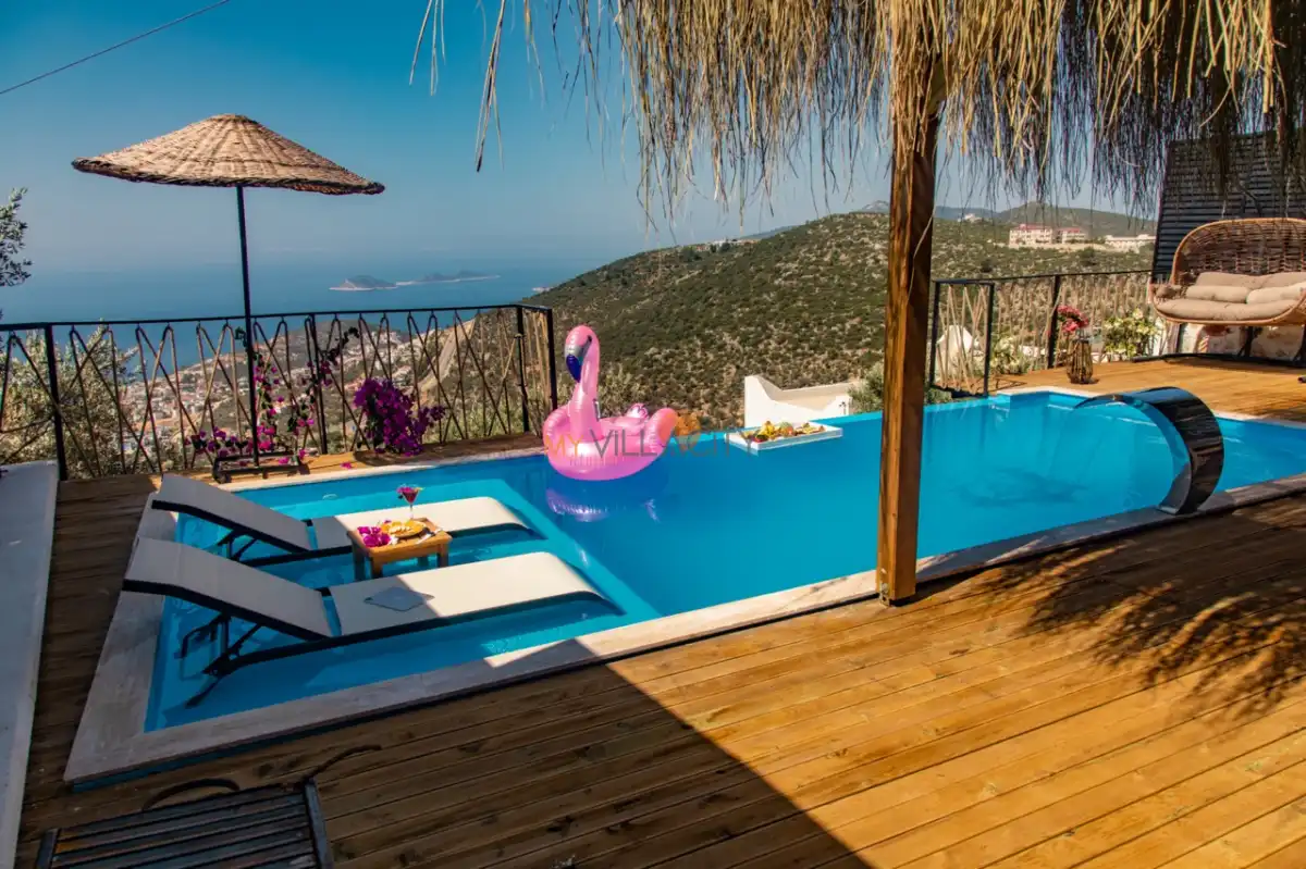 Luna House